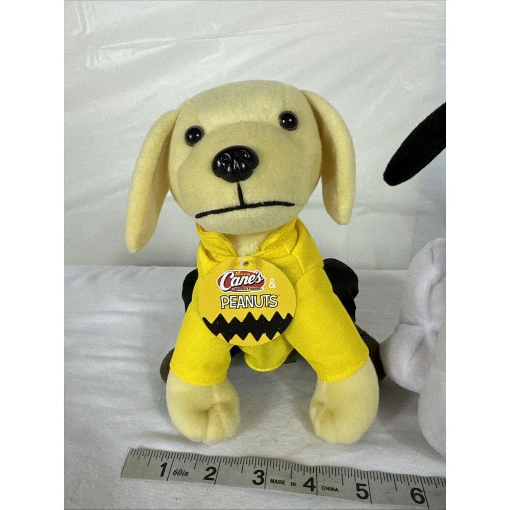 Raising Cane’s Snoopy & Woodstock Charlie Brown Dogs Limited Edition 2021